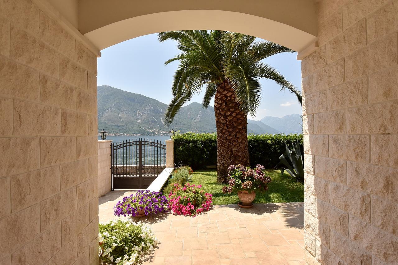 Apartment Maniva Kotor Exteriér fotografie